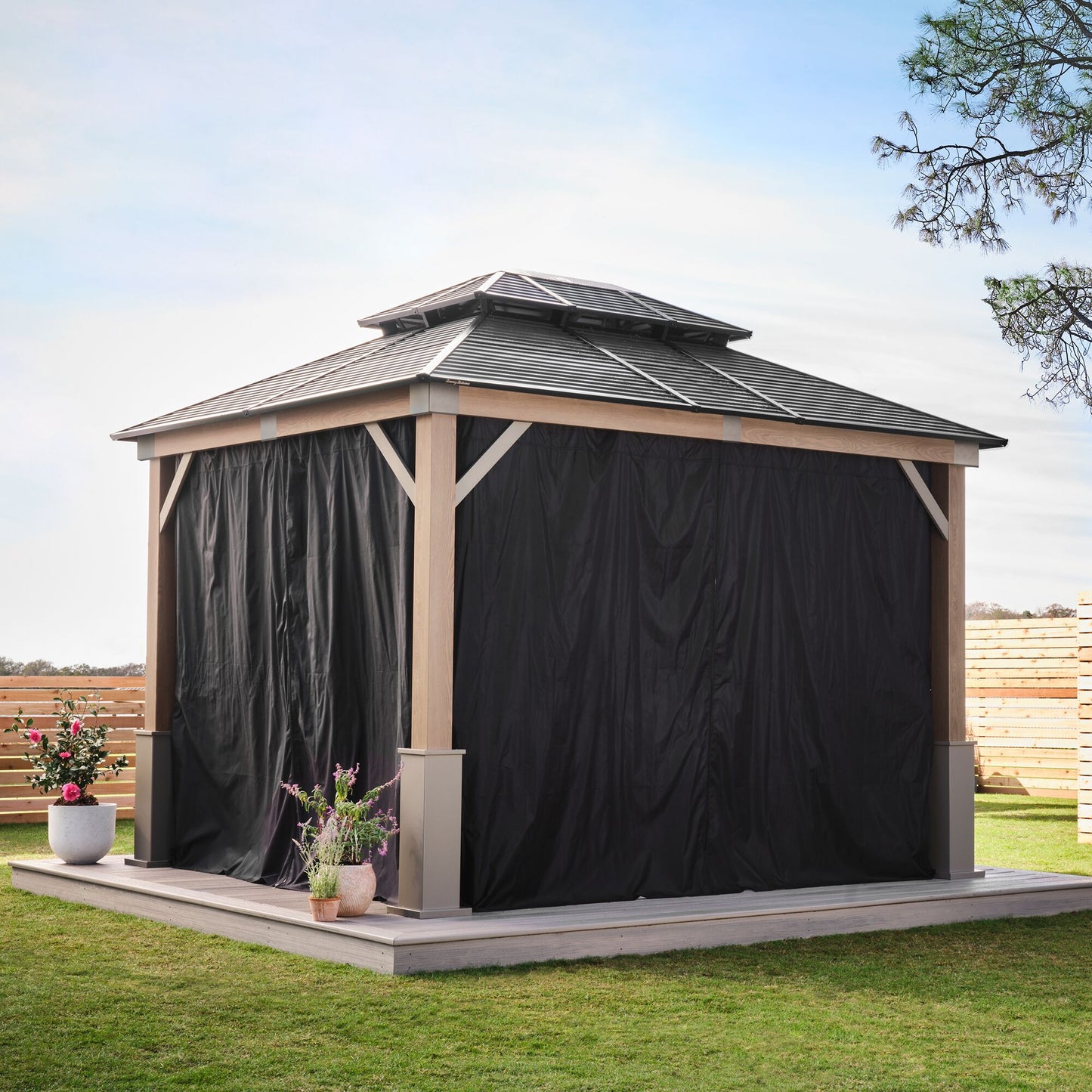 Tommy Bahama 45.75-ft x 6.63-ft Maui/Cove Black Gazebo curtains