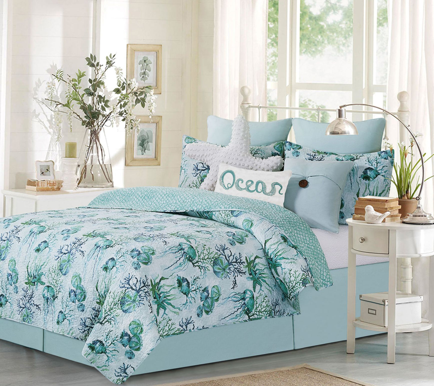 Shorecrest Full/Queen Quilt Set by Valerie