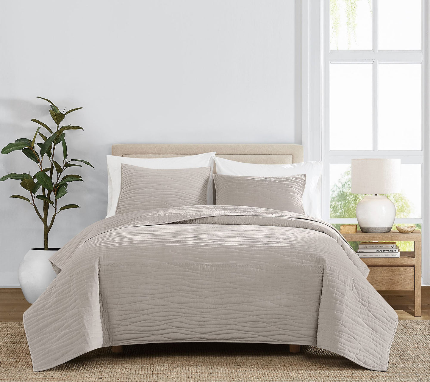 Royal Velvet Wavy Cotton Velvet King Quilt Set