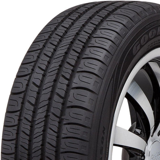 Goodyear Assurance All-Season 215/60R17 96T BSW