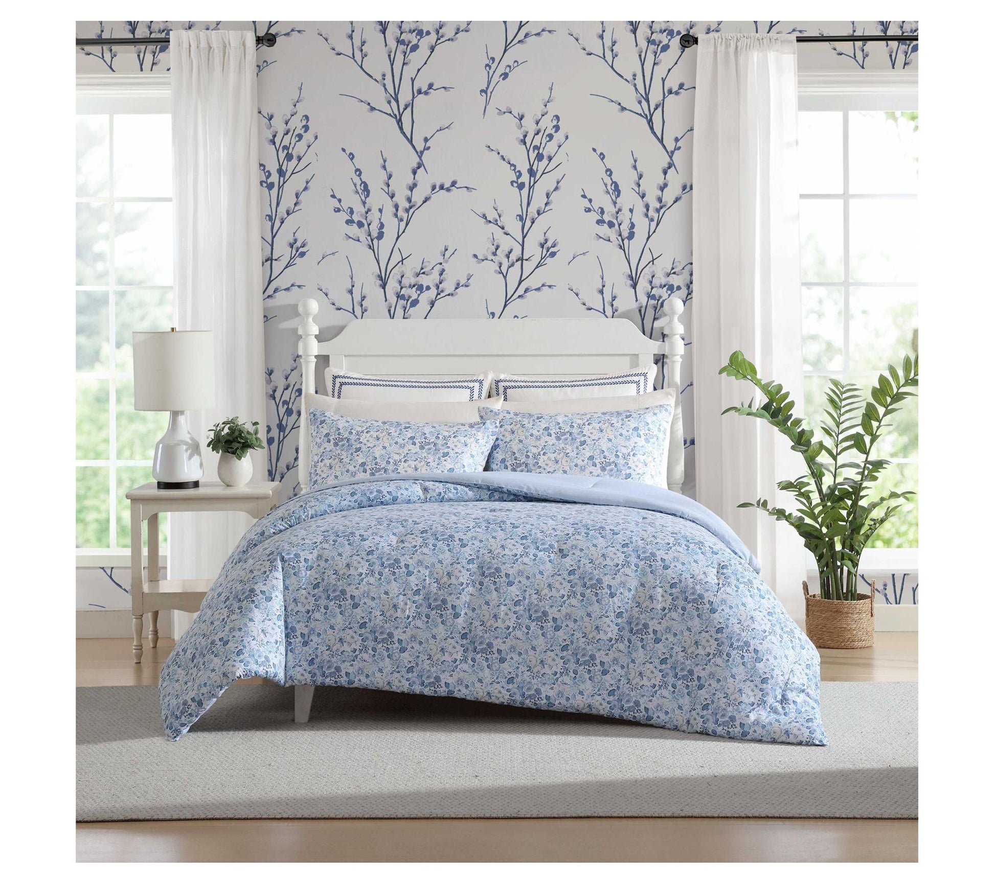 Laura Ashley Quartet Blue Twin Comforter Sham Set