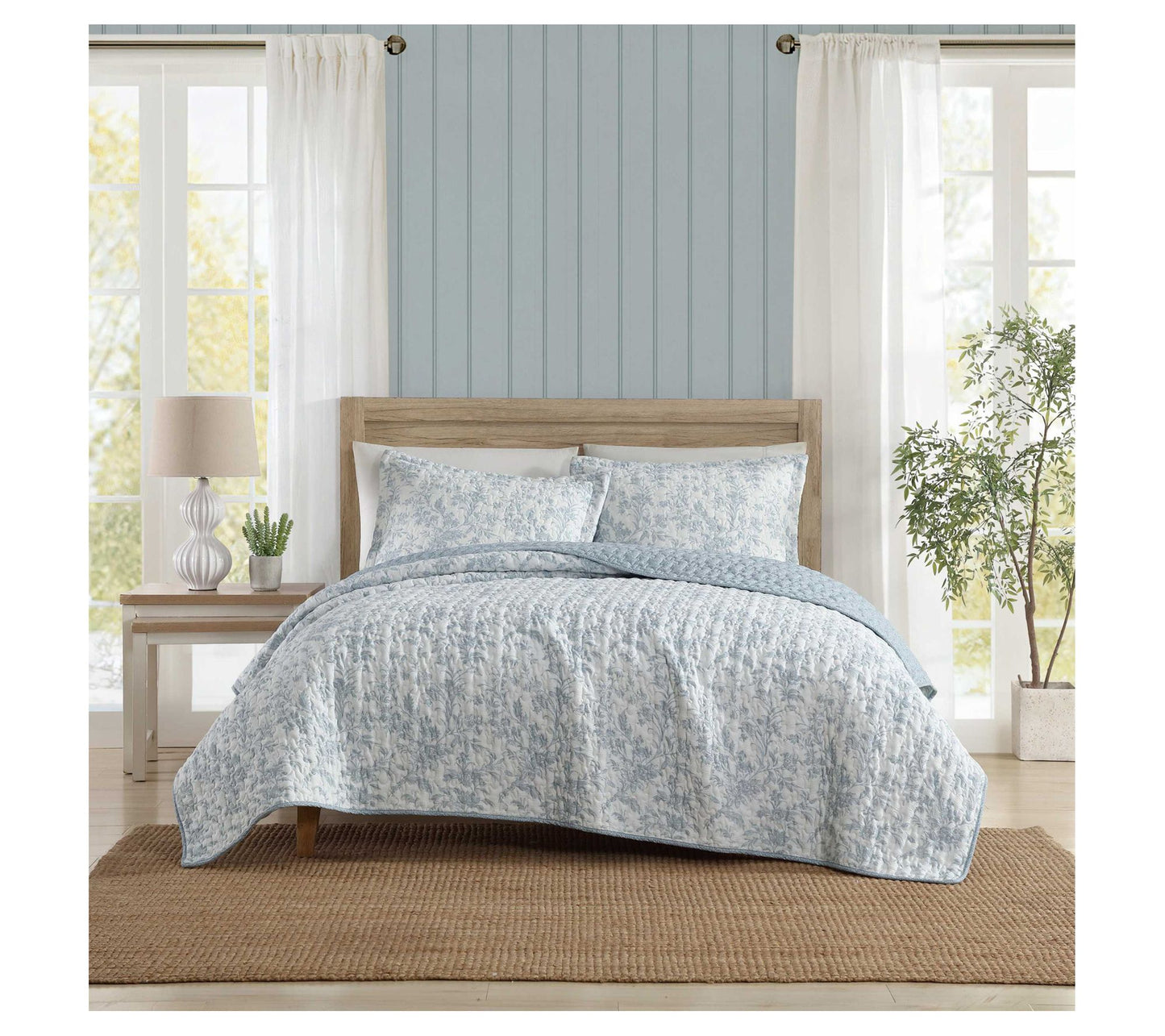 Laura Ashley Amberly Blue King Quilt Sham Set