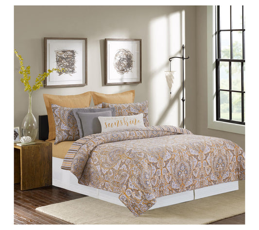Shay Damask King Bedding 3 Piece Quilt Set by Valerie